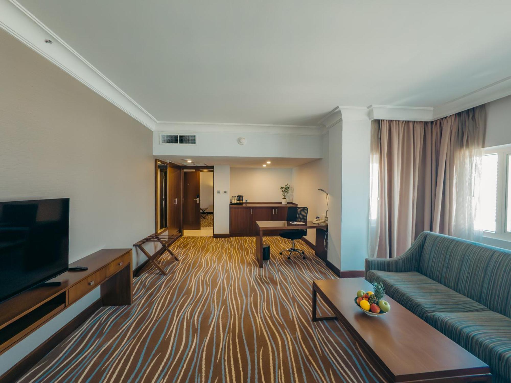 Copthorne Downtown By Millennium Hotel Abu Dhabi Exterior foto